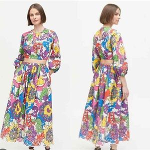 Rhode Audrey Midi
Skirt & Adeline Crop Top Floral Woodstock
Print Size Small